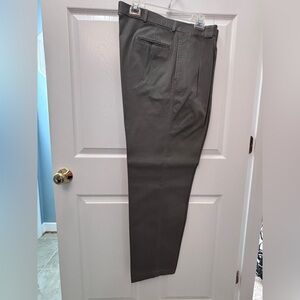 Duck Head Brand Men's Gray/Green Pleated Front Pants  size 40x32